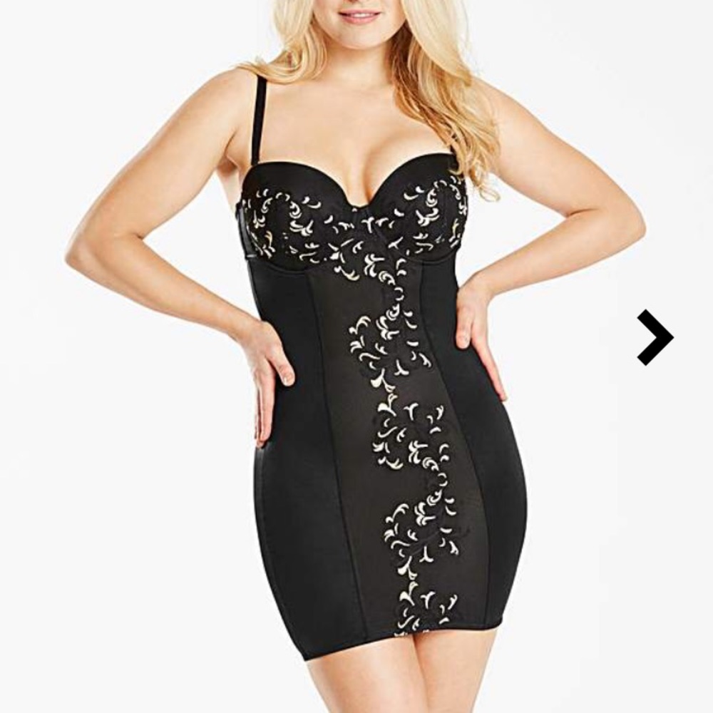 Brand new Fig Leaves Curve Shapewear Slip